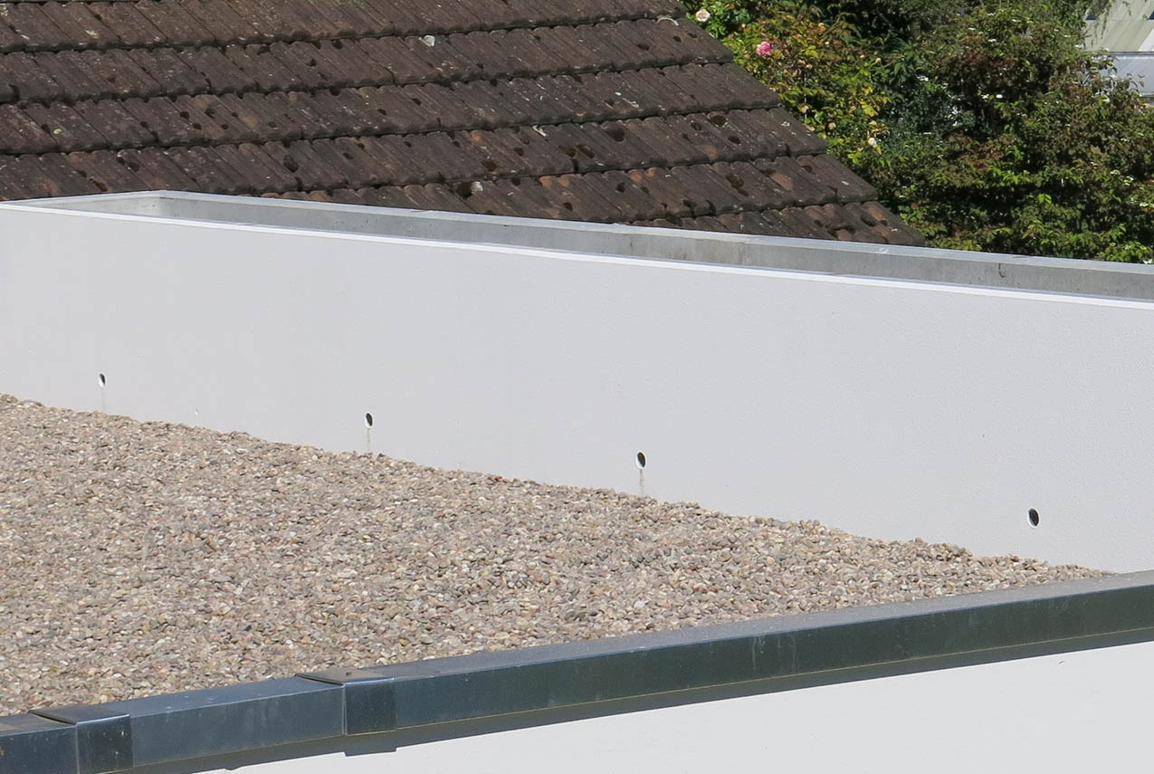 Entwässerungs-Öffnungen