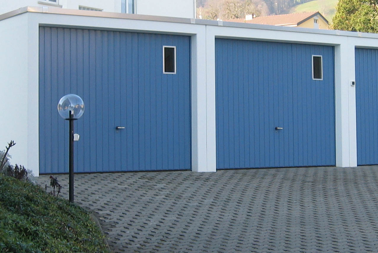 Aile de ventilation intégrée vertical dans la porte basculant